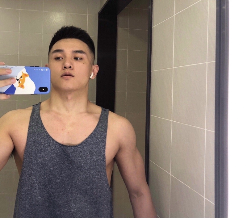 李文亮的第一张照片--高雄残疾人相亲网